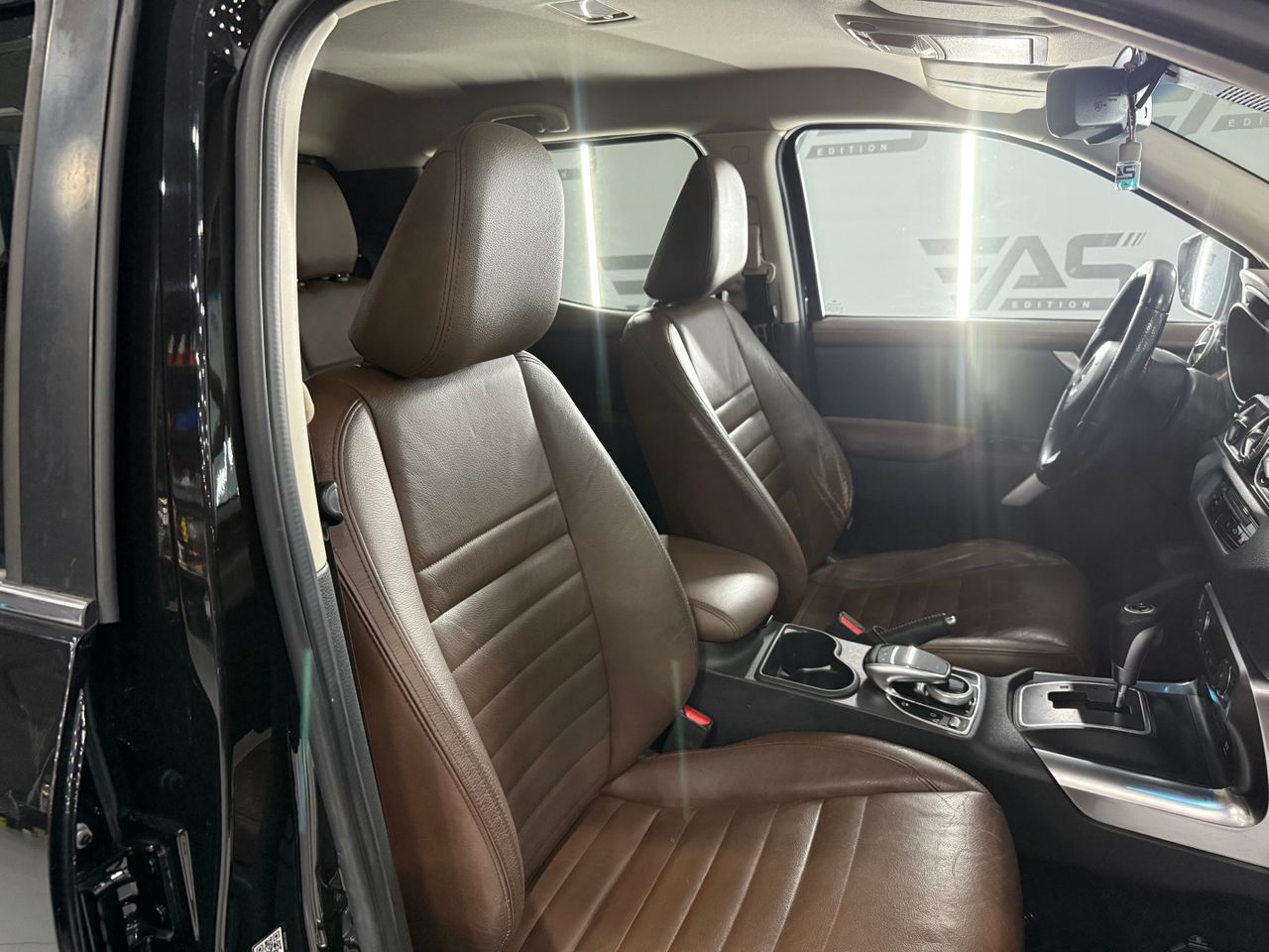 Imagen 162 del Mercedes Clase X en Auto Select Edition, Figueres