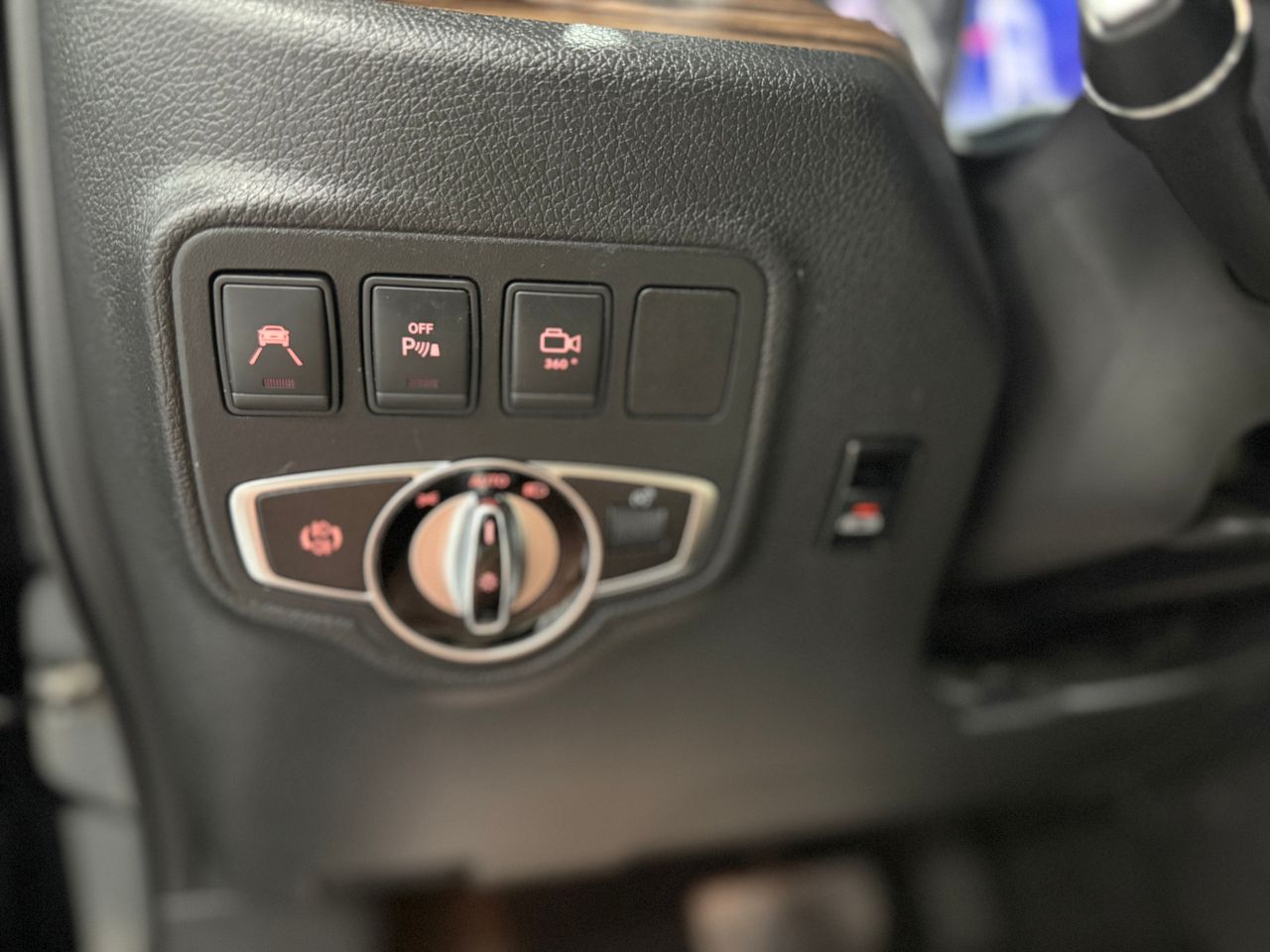 Imagen 151 del Mercedes Clase X en Auto Select Edition, Figueres