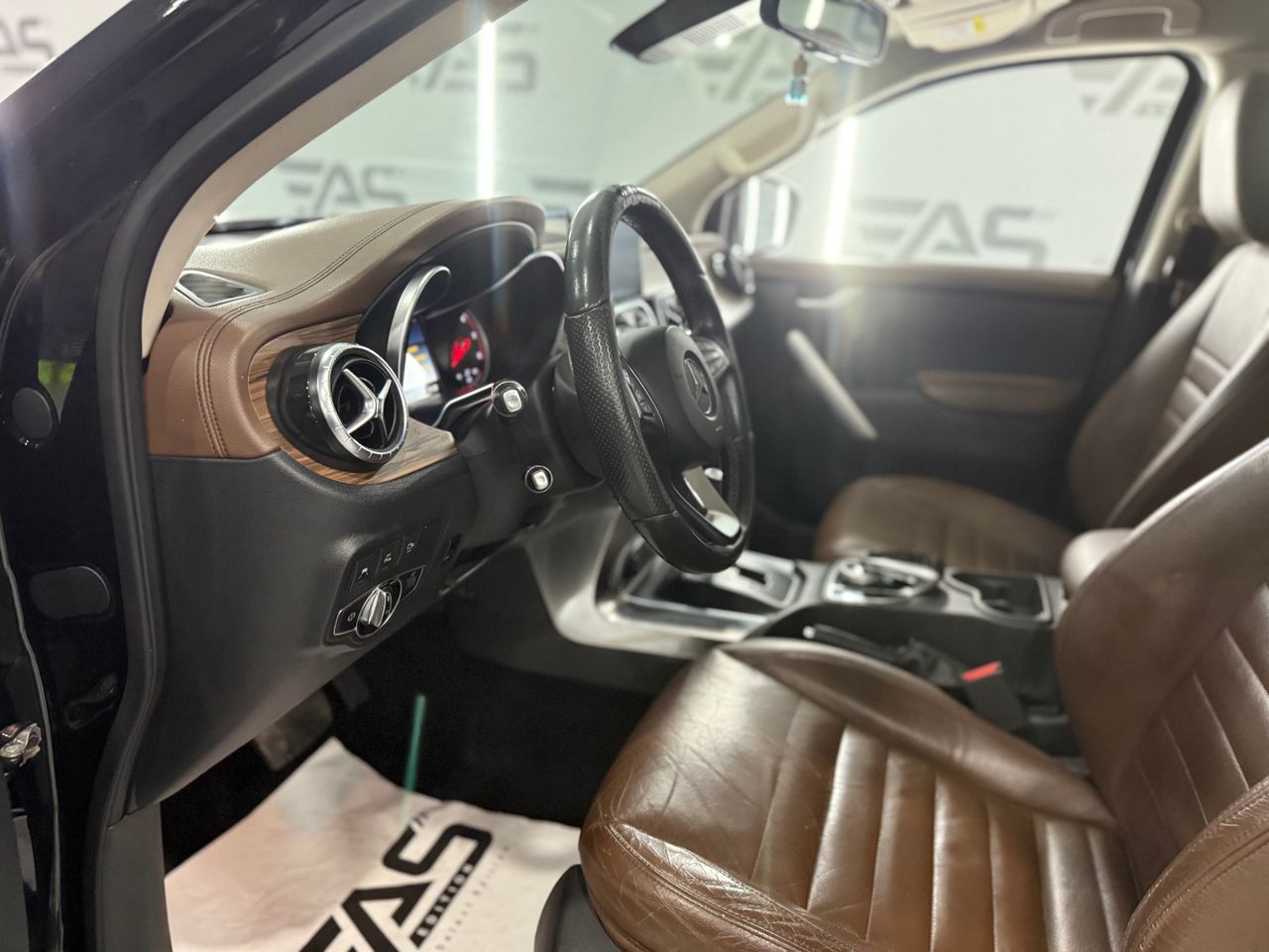 Imagen 128 del Mercedes Clase X en Auto Select Edition, Figueres