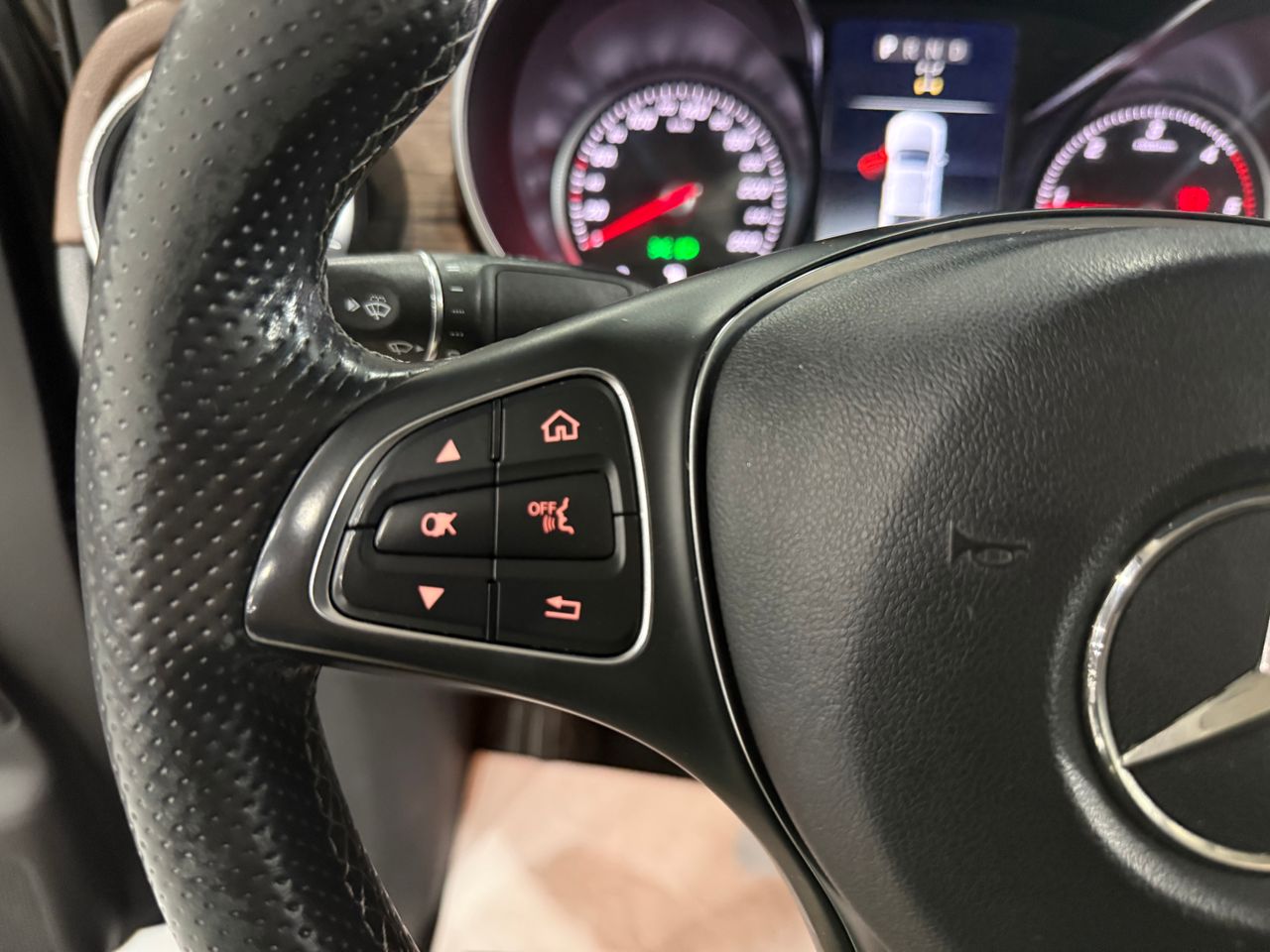 Imagen 148 del Mercedes Clase X en Auto Select Edition, Figueres