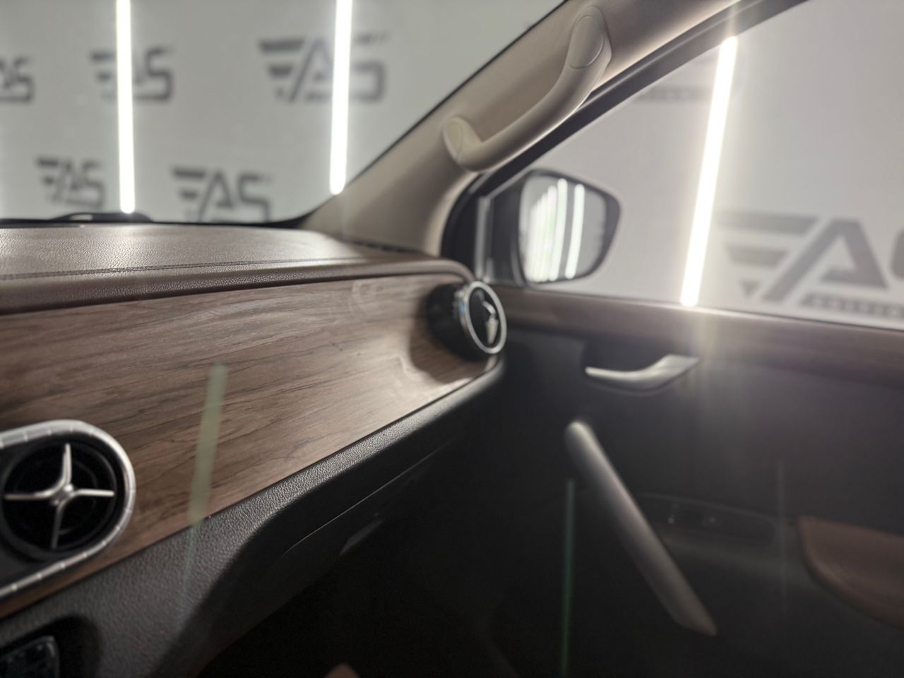 Imagen 135 del Mercedes Clase X en Auto Select Edition, Figueres