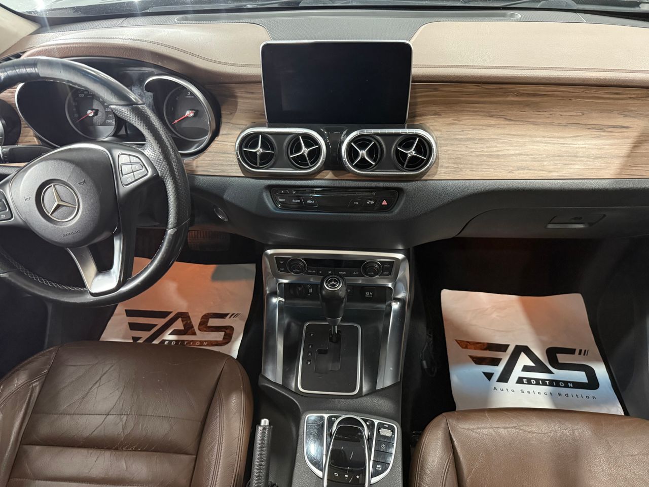 Imagen 169 del Mercedes Clase X en Auto Select Edition, Figueres