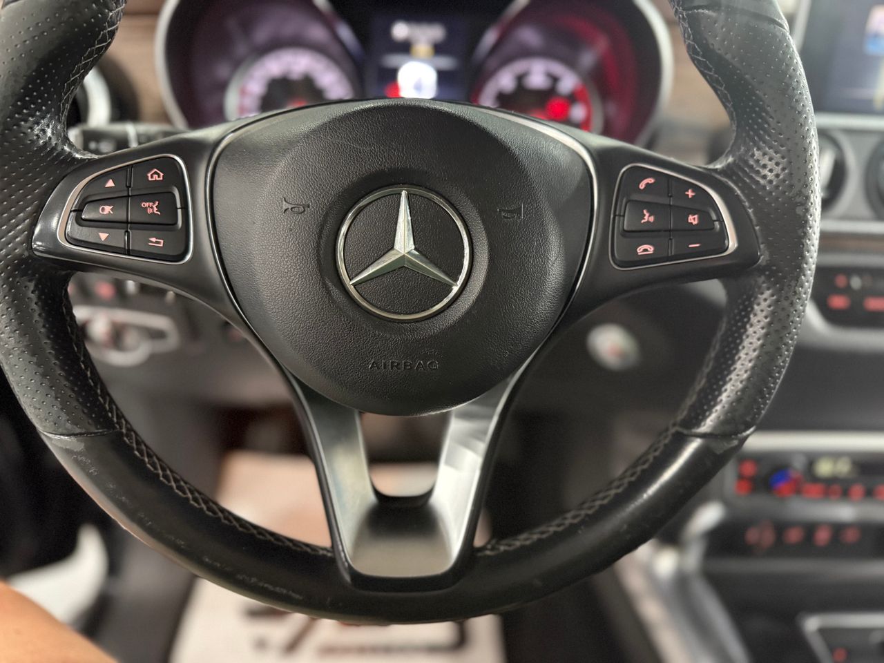 Imagen 146 del Mercedes Clase X en Auto Select Edition, Figueres