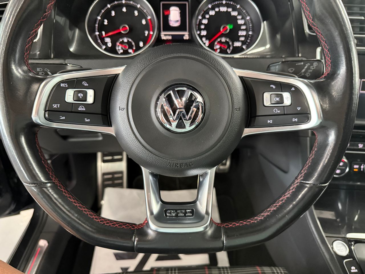 Imagen 123 del Volkswagen Golf en Auto Select Edition, Figueres