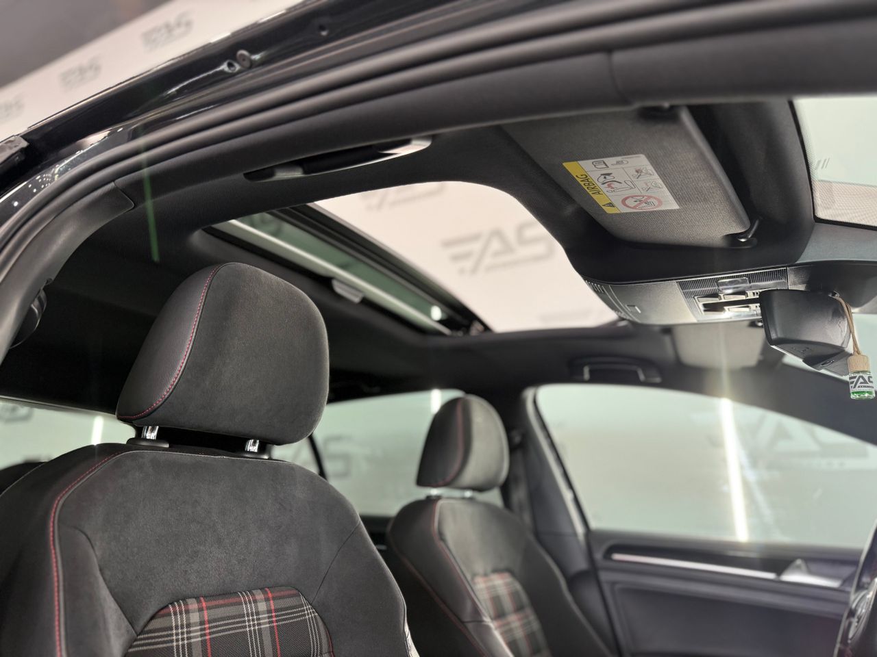 Imagen 146 del Volkswagen Golf en Auto Select Edition, Figueres