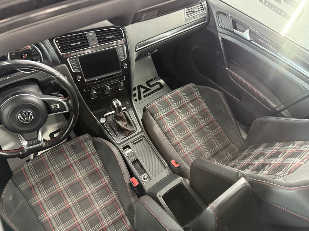 Imagen 85 del Volkswagen Golf en Auto Select Edition, Figueres