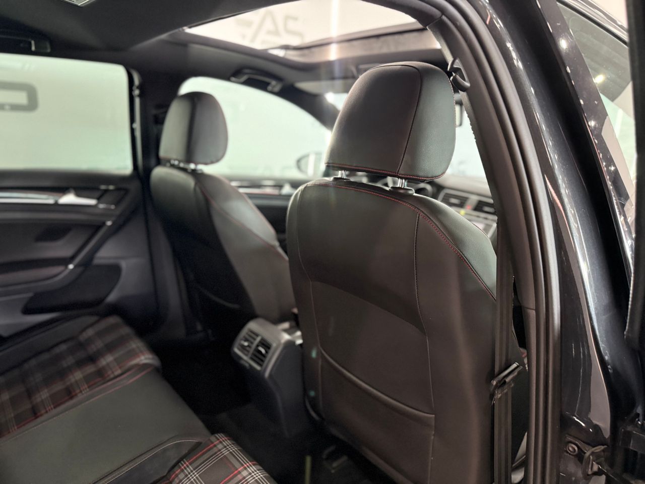 Imagen 152 del Volkswagen Golf en Auto Select Edition, Figueres