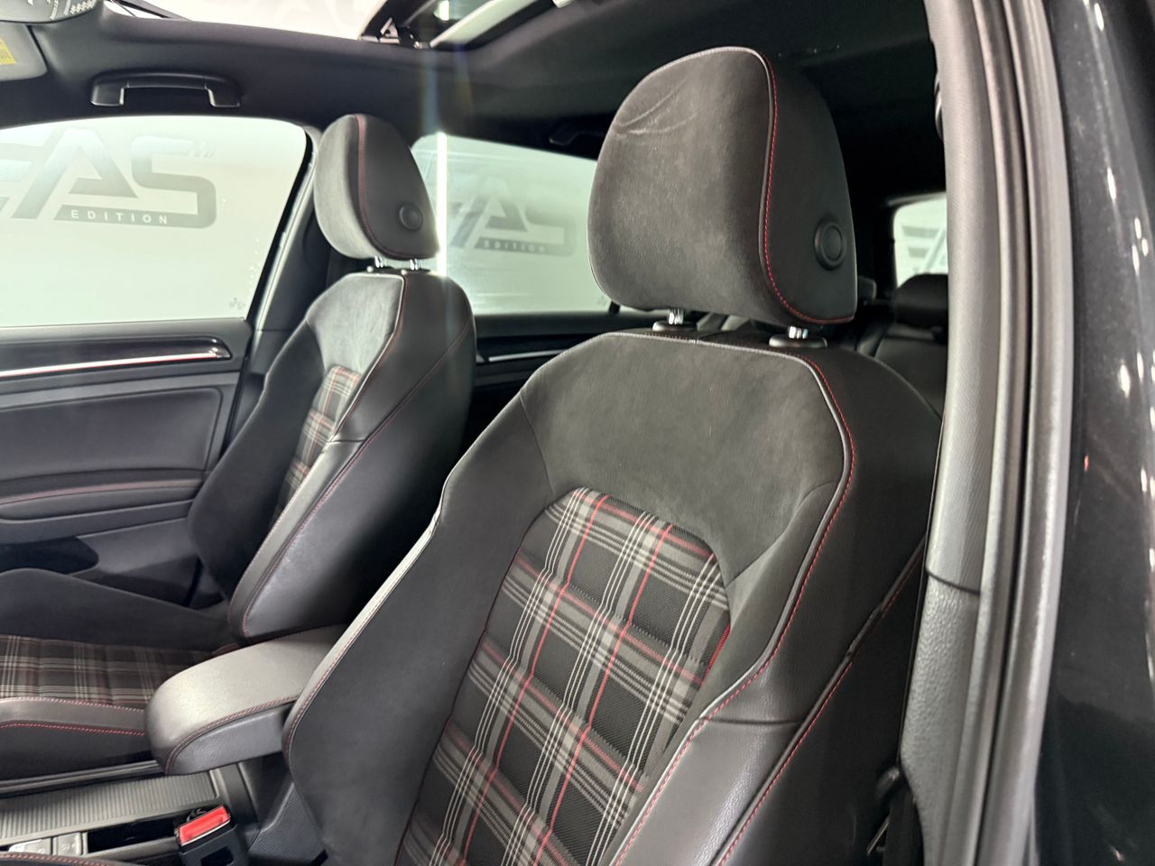 Imagen 104 del Volkswagen Golf en Auto Select Edition, Figueres