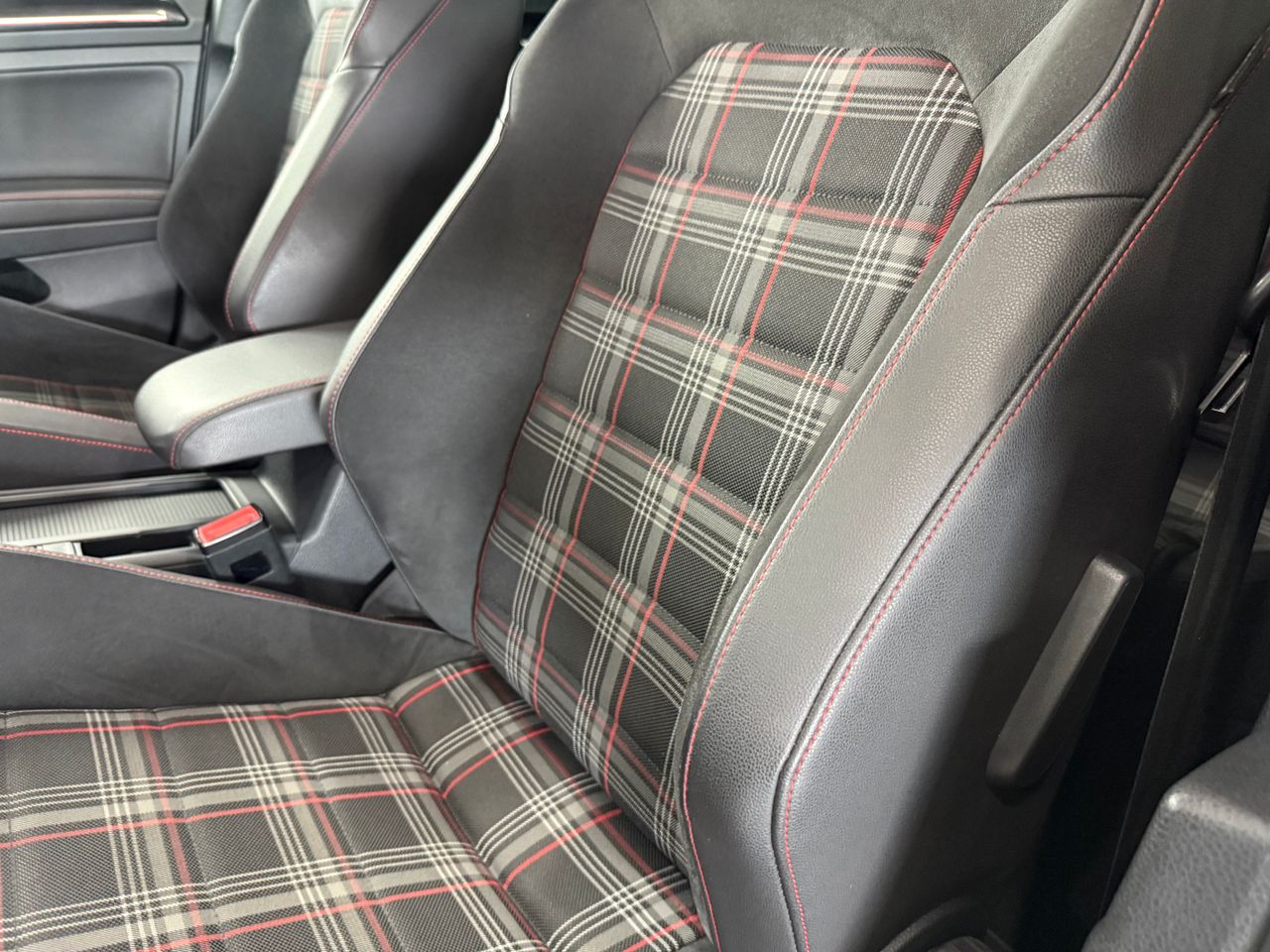 Imagen 105 del Volkswagen Golf en Auto Select Edition, Figueres