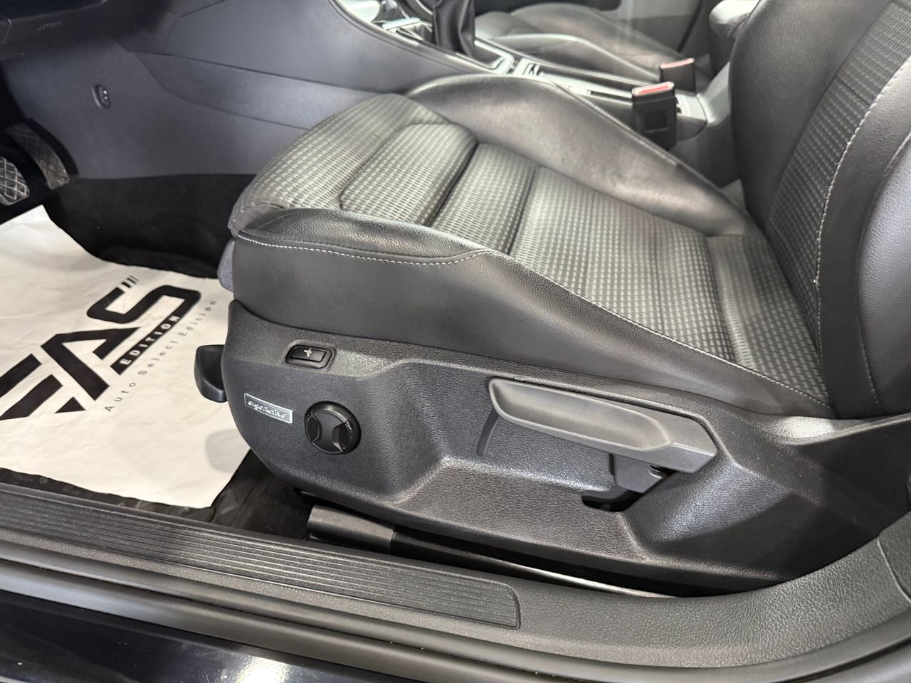 Imagen 116 del Volkswagen Golf en Auto Select Edition, Figueres