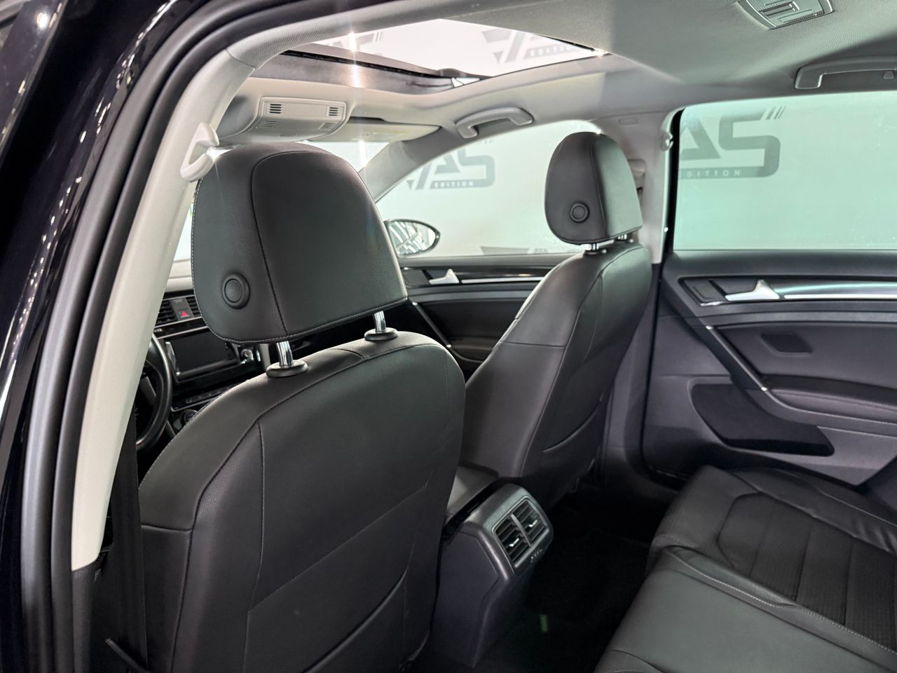 Imagen 102 del Volkswagen Golf en Auto Select Edition, Figueres