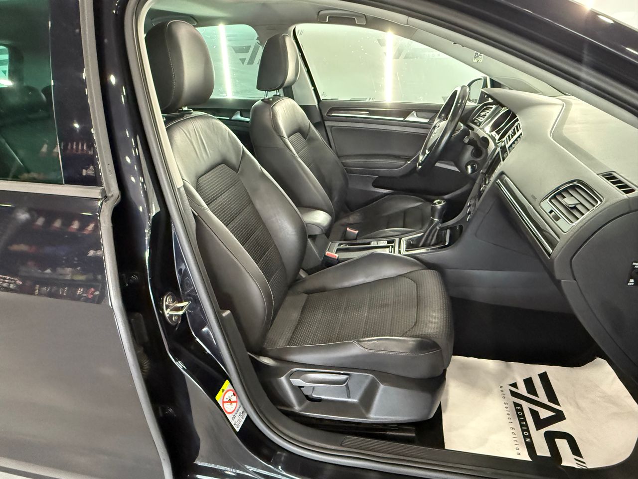 Imagen 82 del Volkswagen Golf en Auto Select Edition, Figueres