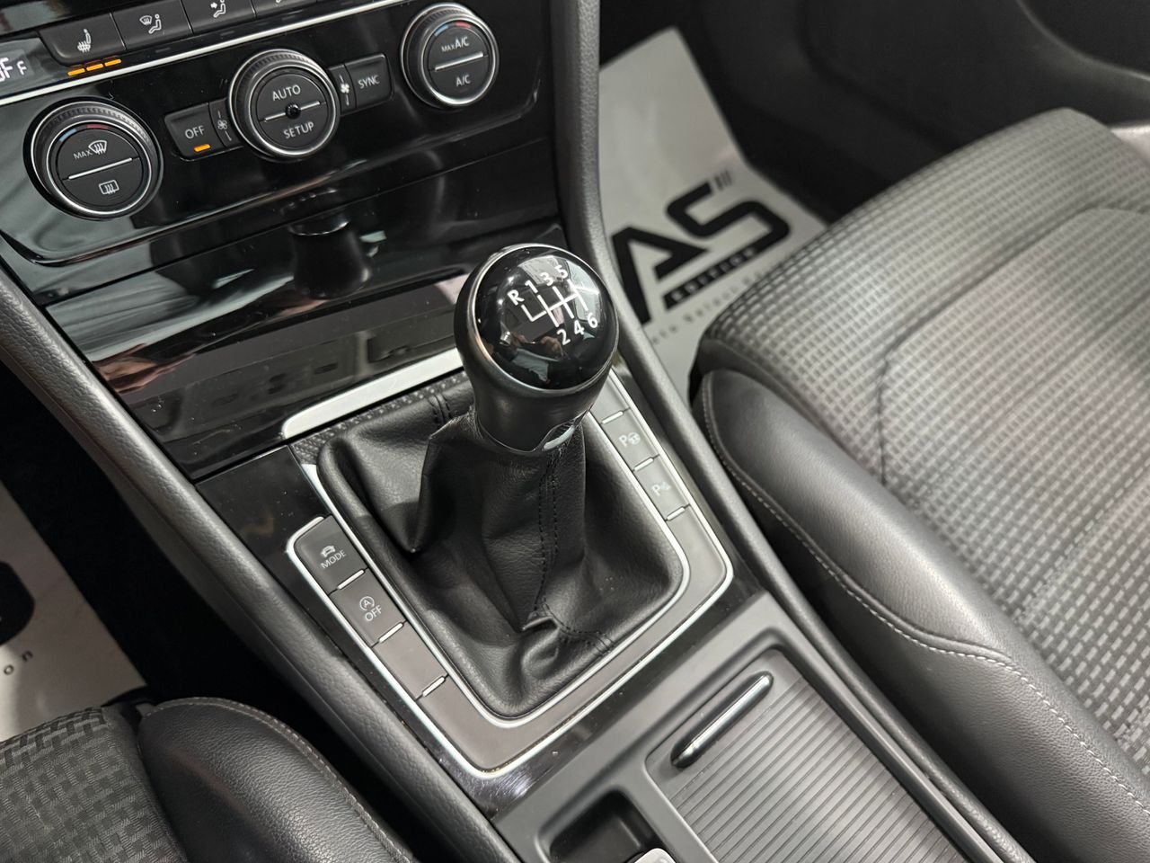 Imagen 131 del Volkswagen Golf en Auto Select Edition, Figueres