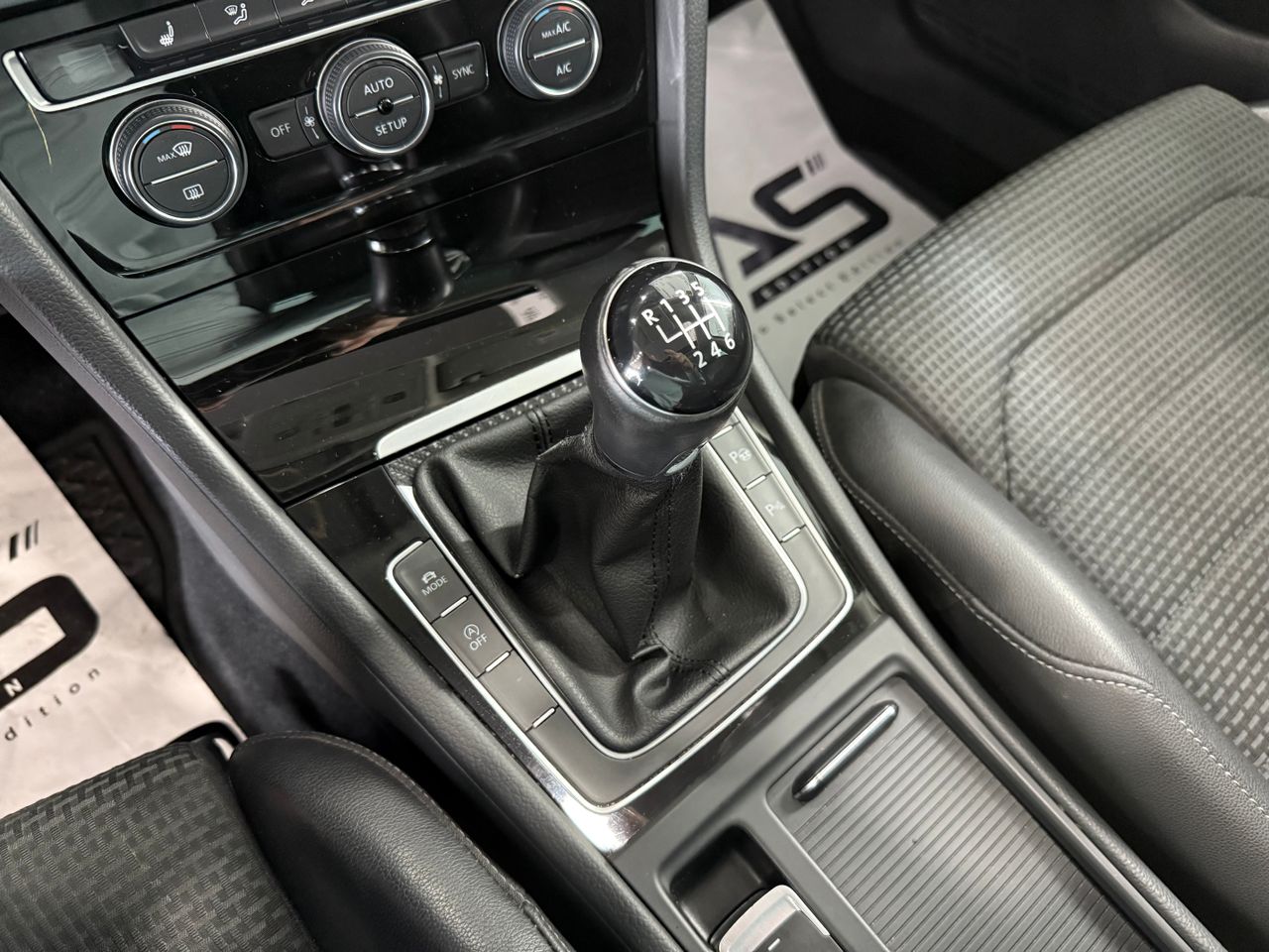 Imagen 123 del Volkswagen Golf en Auto Select Edition, Figueres