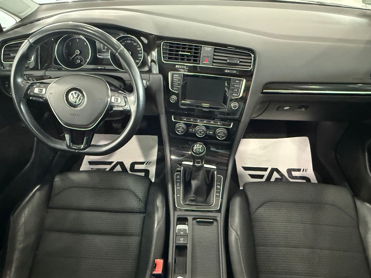 Imagen 98 del Volkswagen Golf en Auto Select Edition, Figueres