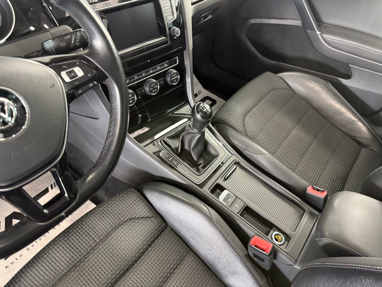 Imagen 121 del Volkswagen Golf en Auto Select Edition, Figueres