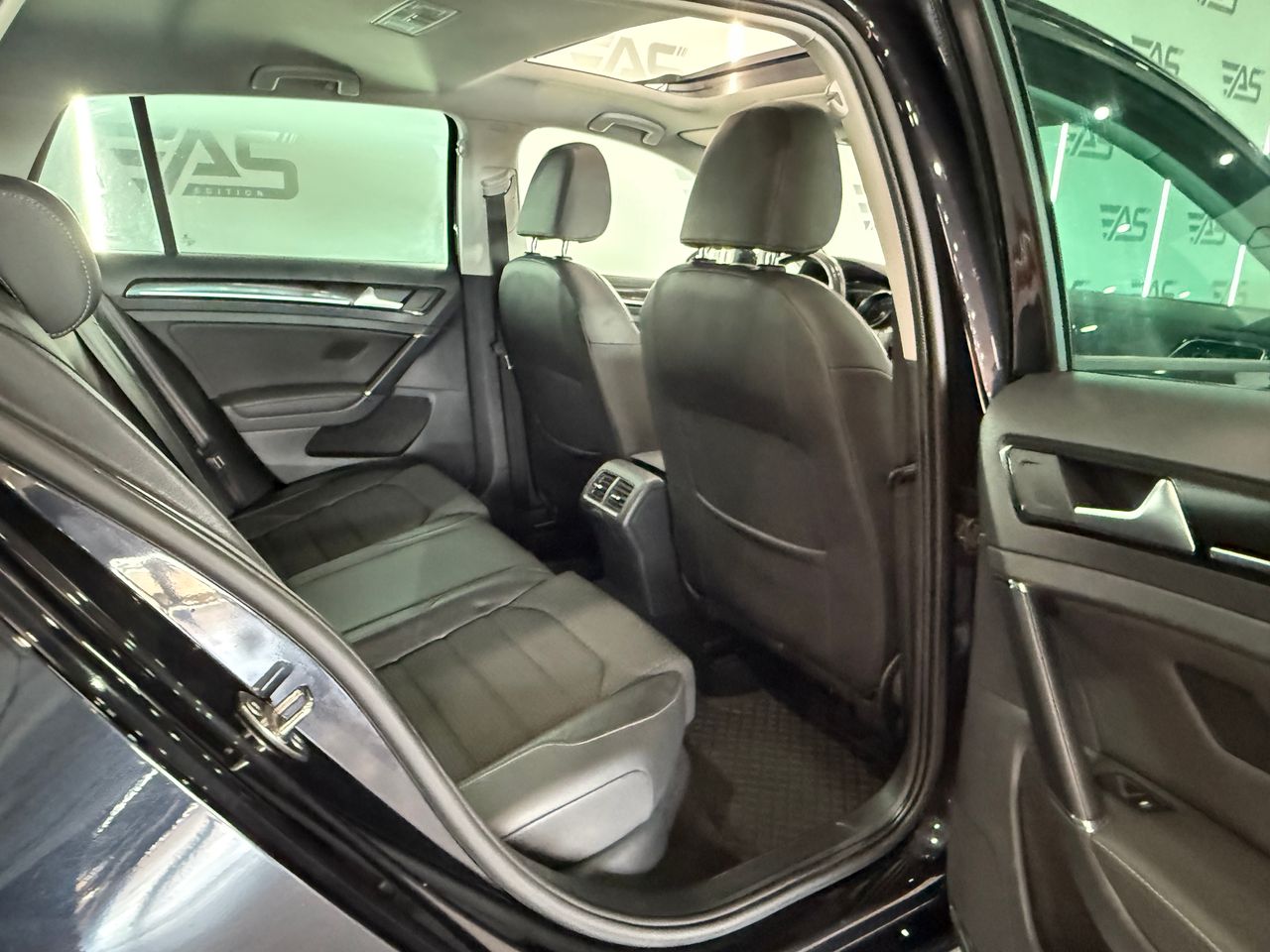 Imagen 89 del Volkswagen Golf en Auto Select Edition, Figueres