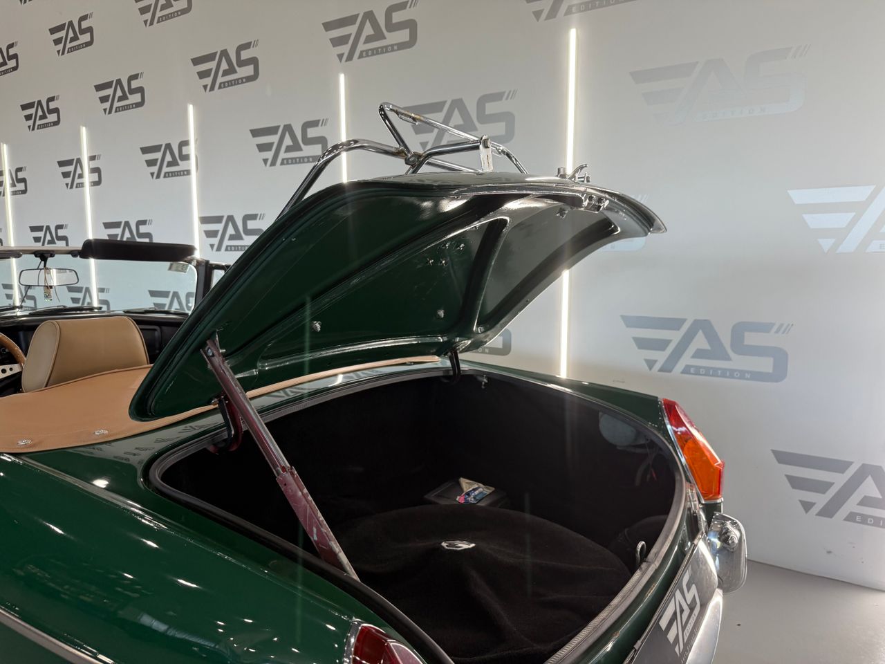 Imagen 108 del MG MGB Roadster en Auto Select Edition, Figueres