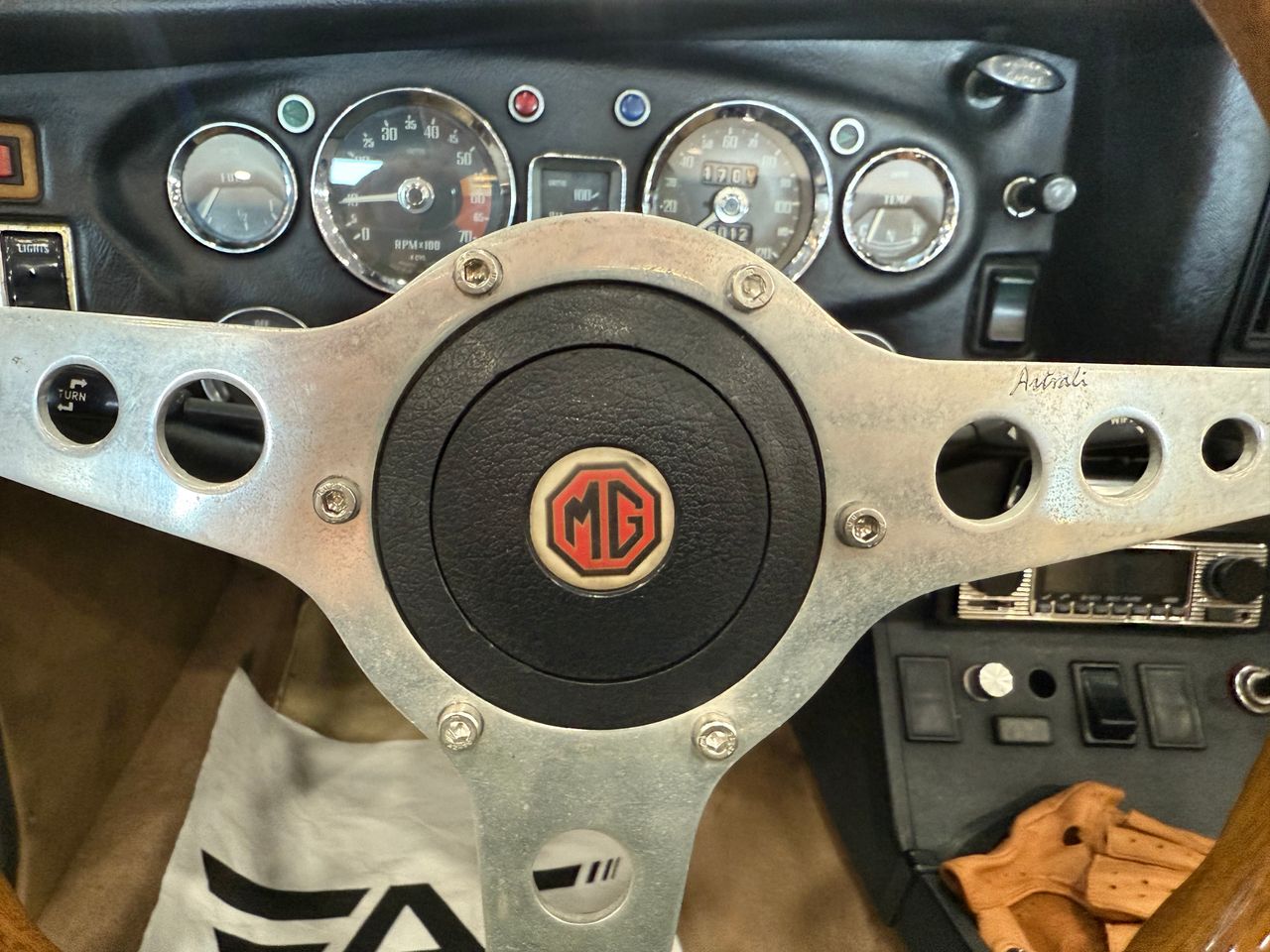 Imagen 153 del MG MGB Roadster en Auto Select Edition, Figueres