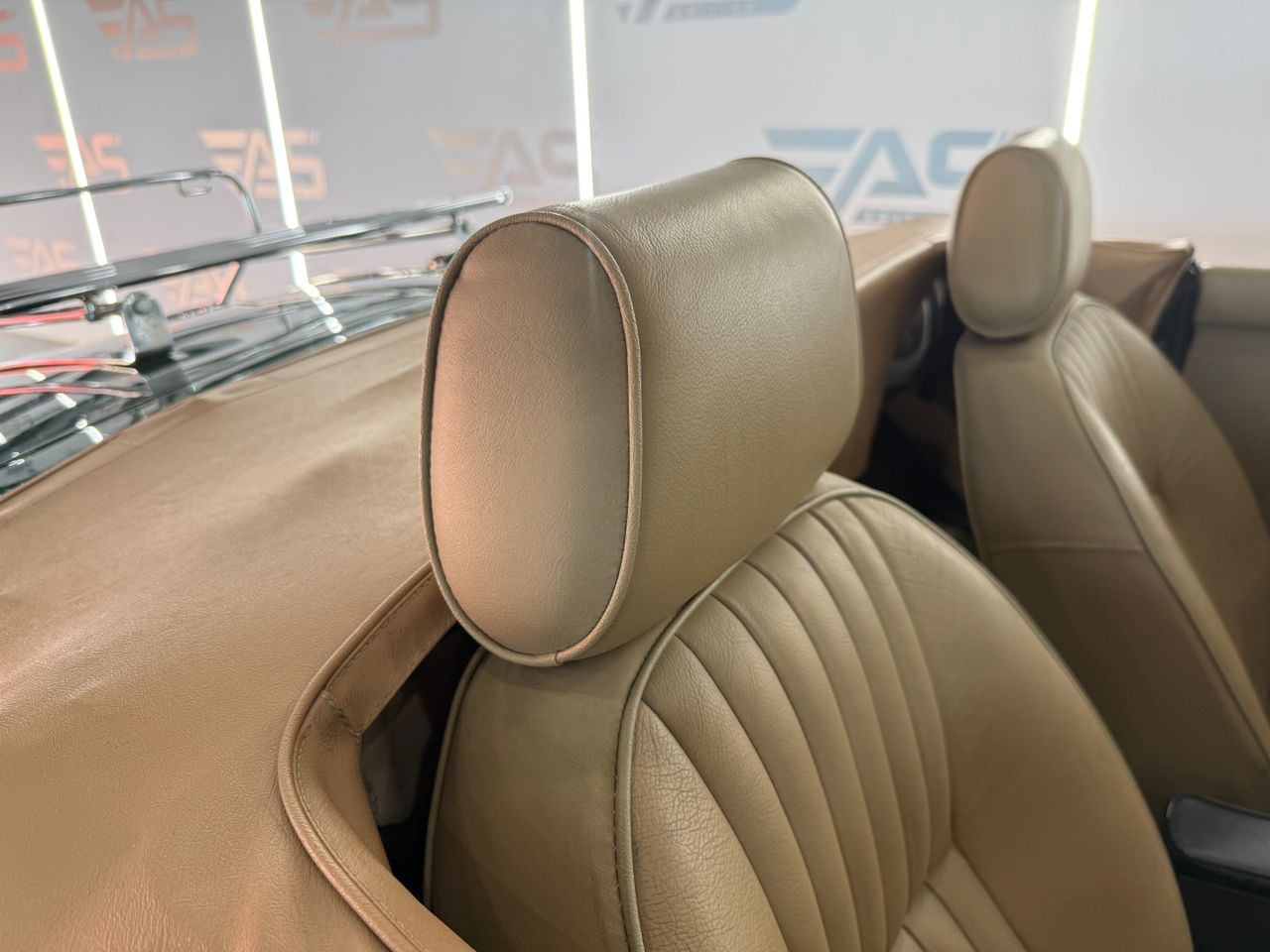 Imagen 198 del MG MGB Roadster en Auto Select Edition, Figueres