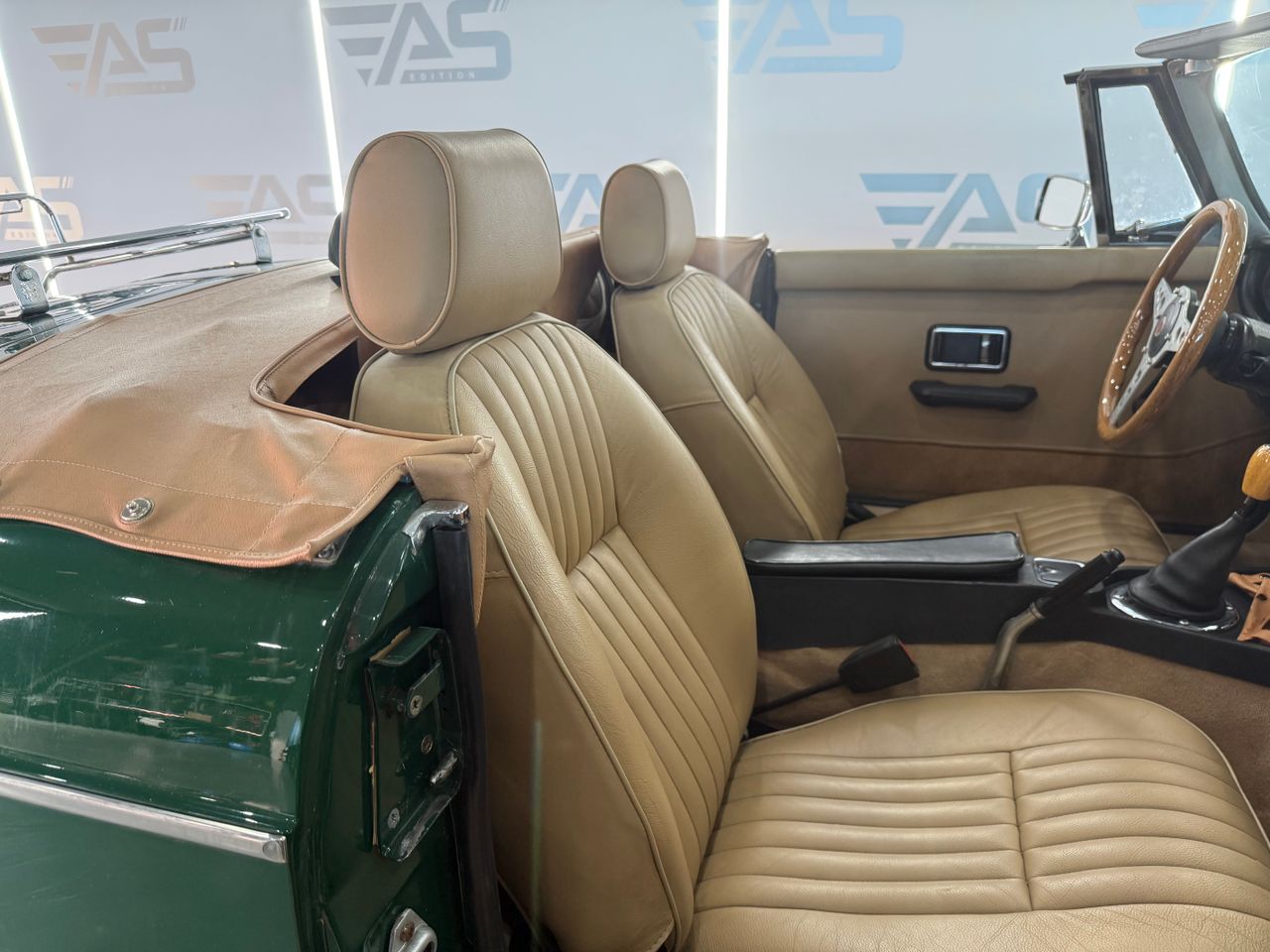 Imagen 179 del MG MGB Roadster en Auto Select Edition, Figueres