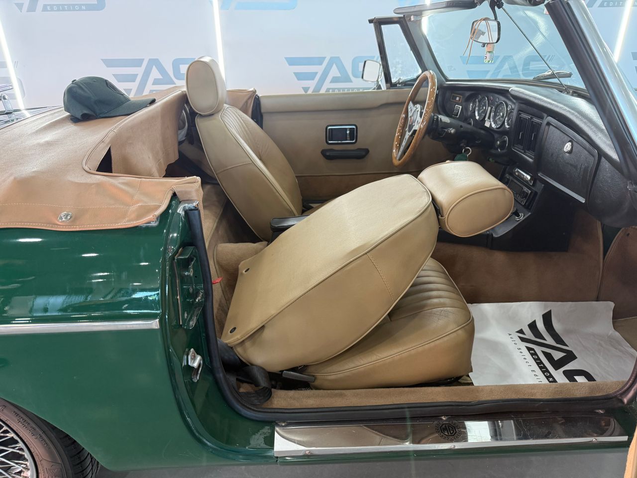 Imagen 190 del MG MGB Roadster en Auto Select Edition, Figueres