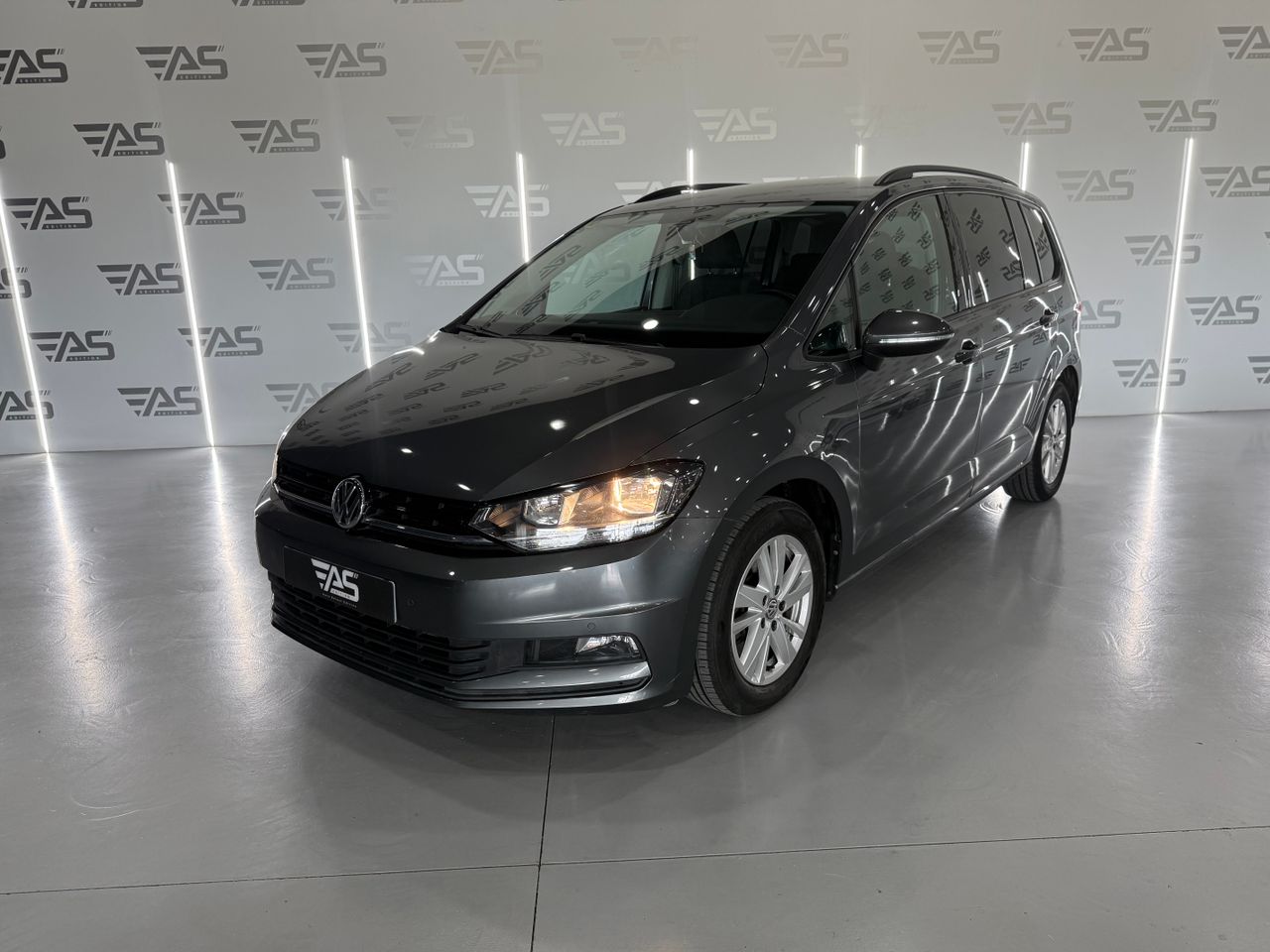 Foto volkswagen touran 2020 /