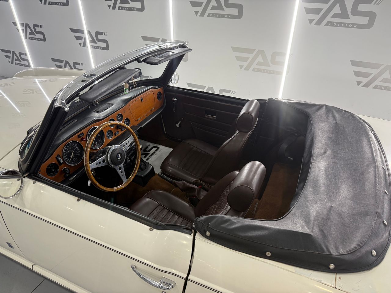 Imagen 127 del Triumph TR6 en Auto Select Edition, Figueres