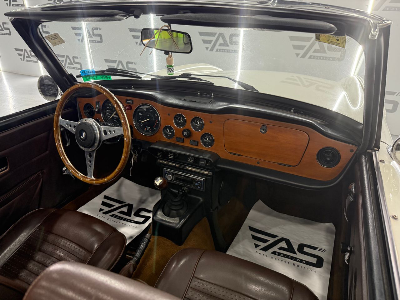 Imagen 179 del Triumph TR6 en Auto Select Edition, Figueres