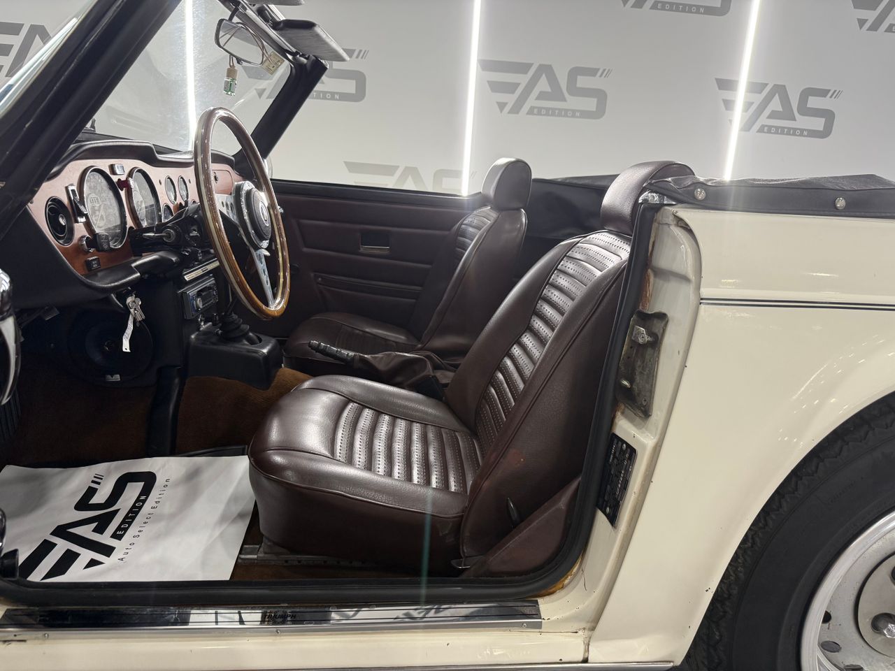 Imagen 133 del Triumph TR6 en Auto Select Edition, Figueres