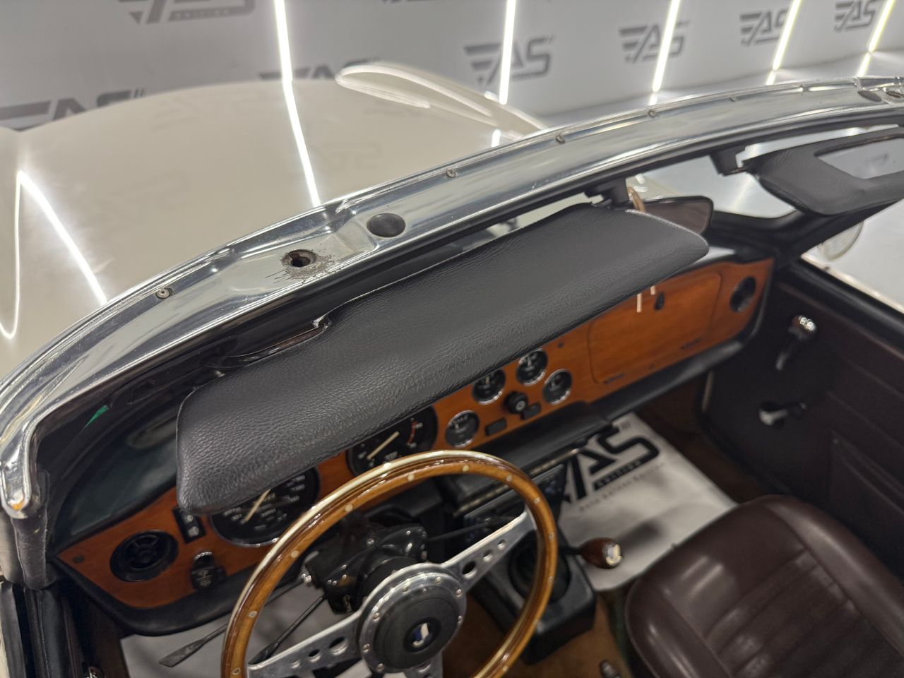 Imagen 186 del Triumph TR6 en Auto Select Edition, Figueres