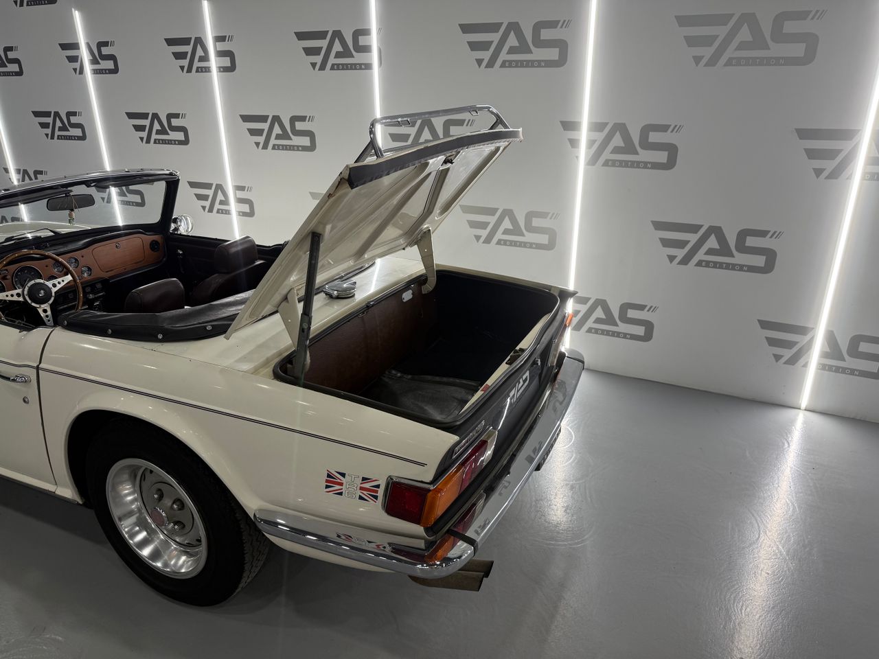 Imagen 117 del Triumph TR6 en Auto Select Edition, Figueres