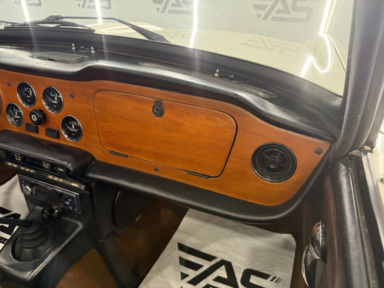 Imagen 180 del Triumph TR6 en Auto Select Edition, Figueres