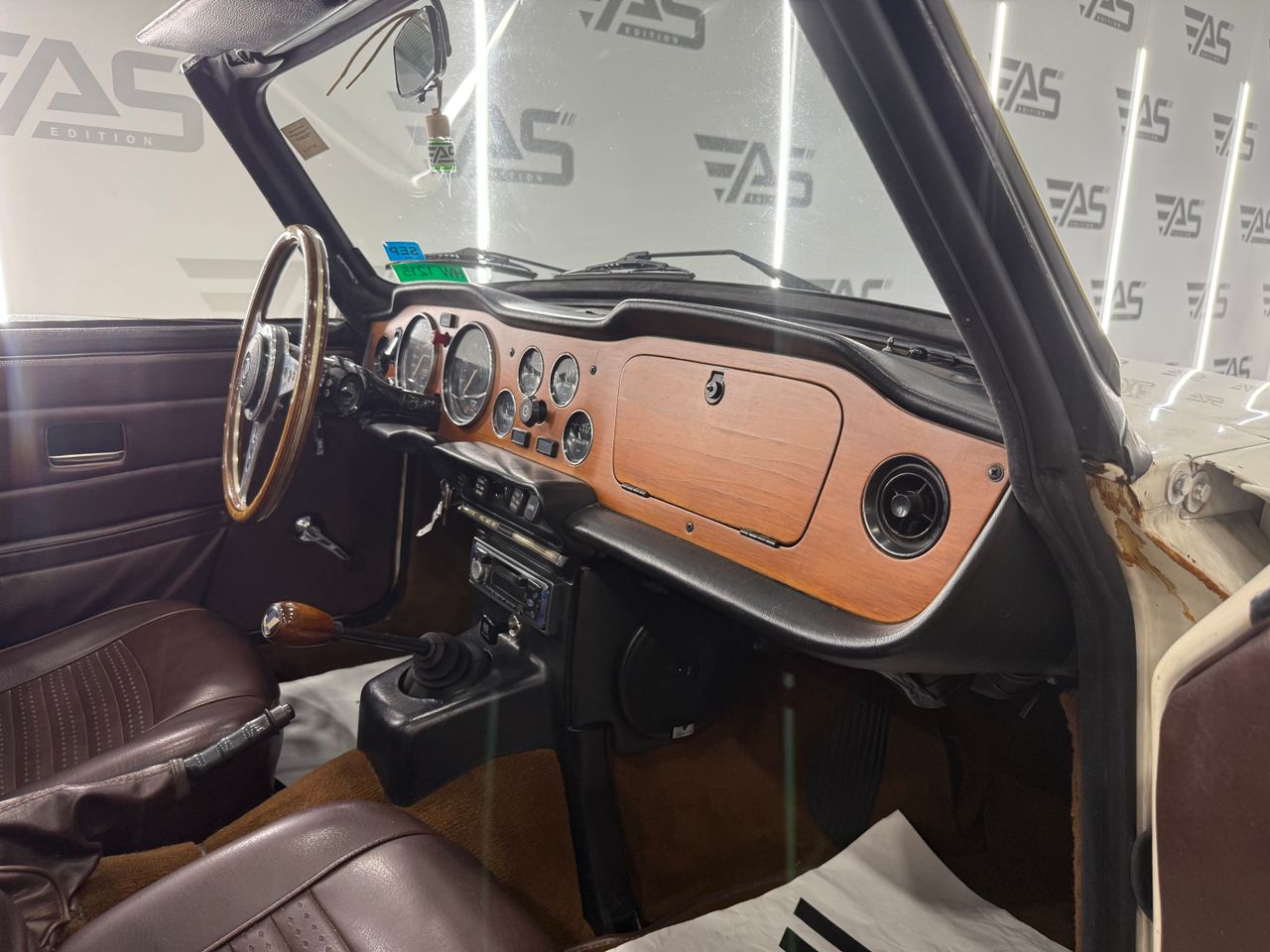 Imagen 198 del Triumph TR6 en Auto Select Edition, Figueres