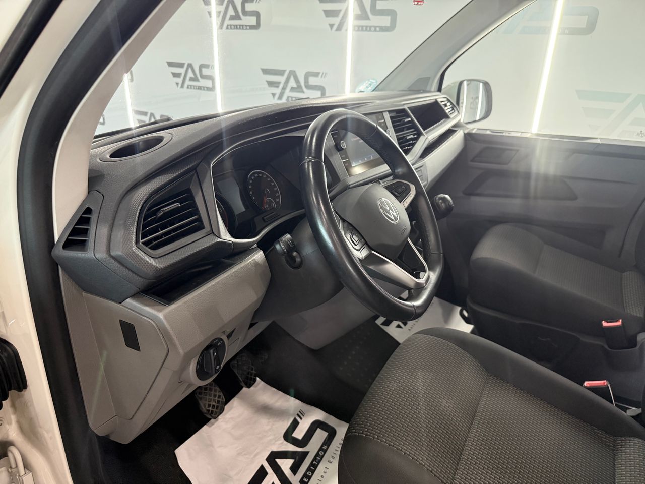 Imagen 149 del Volkswagen Caravelle en Auto Select Edition, Figueres