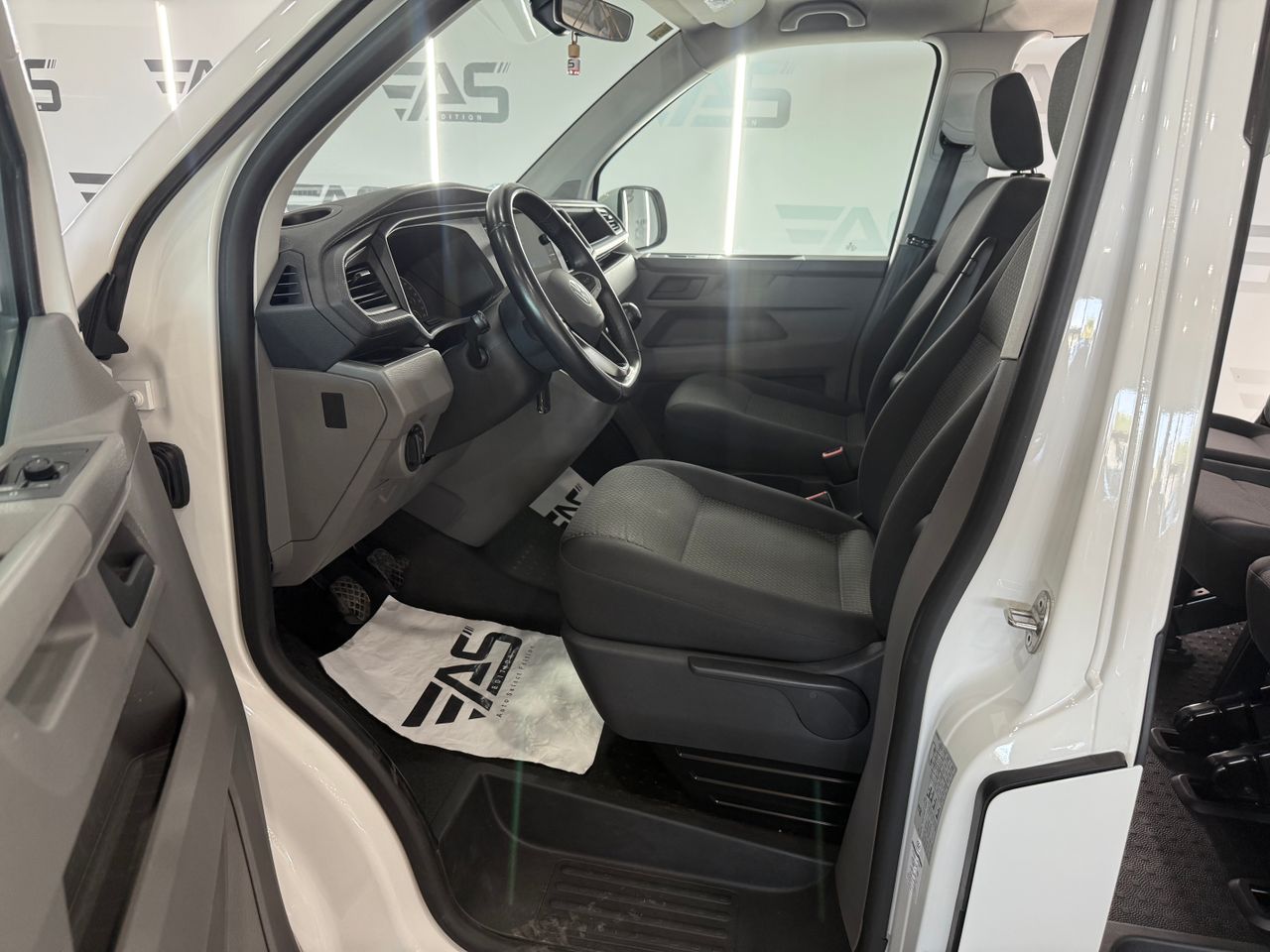 Imagen 137 del Volkswagen Caravelle en Auto Select Edition, Figueres
