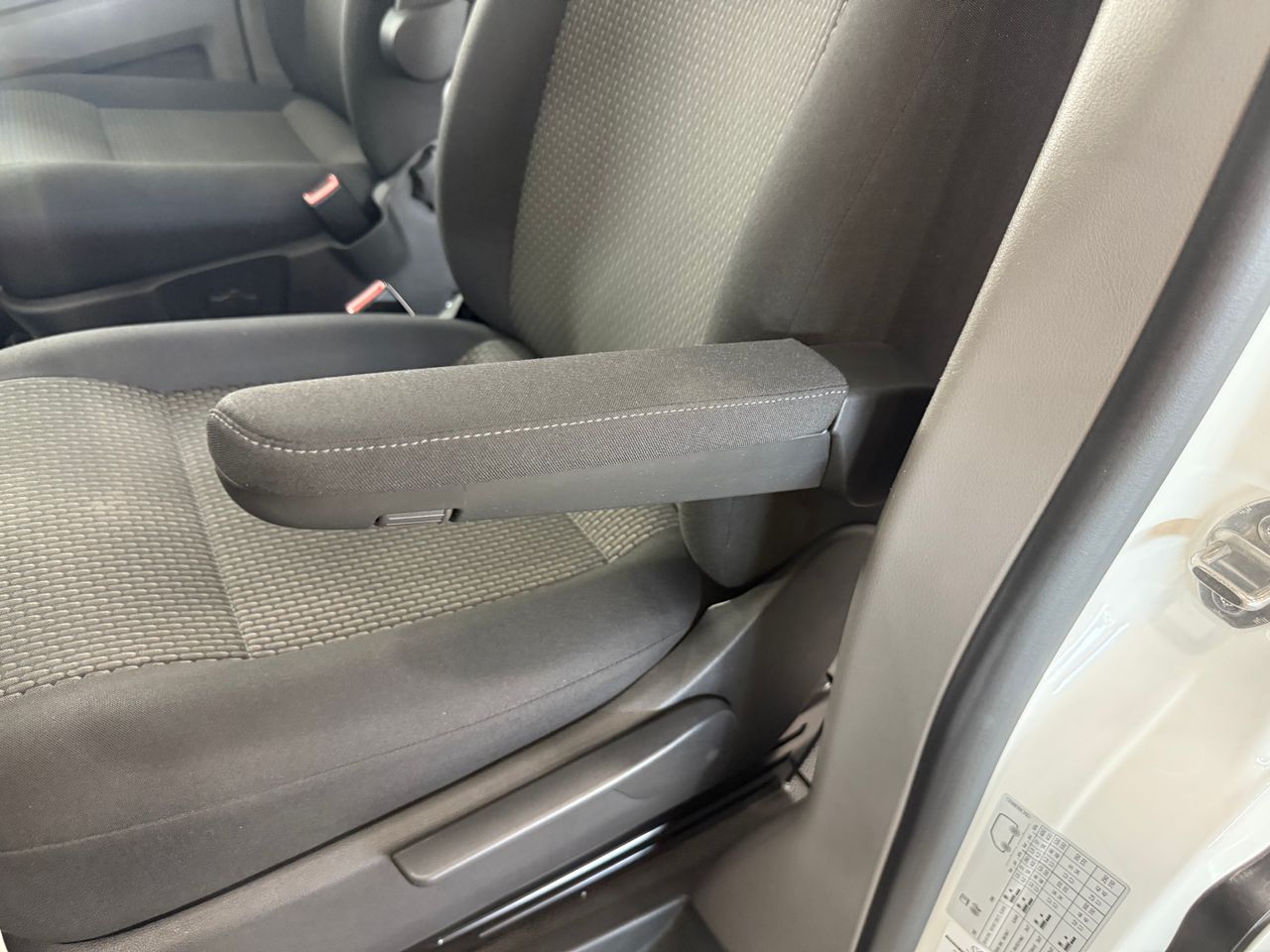Imagen 146 del Volkswagen Caravelle en Auto Select Edition, Figueres