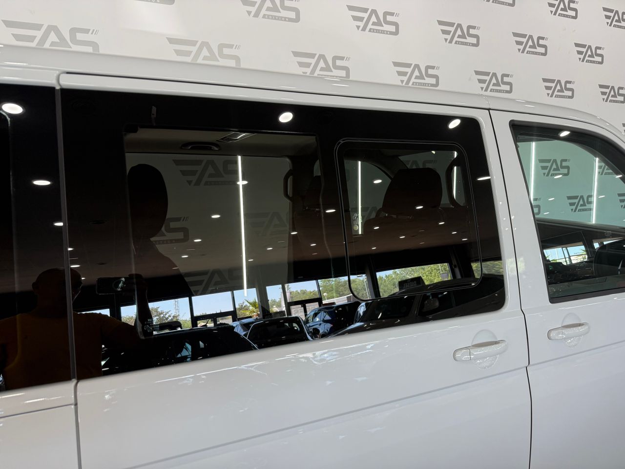 Imagen 49 del Volkswagen Caravelle en Auto Select Edition, Figueres