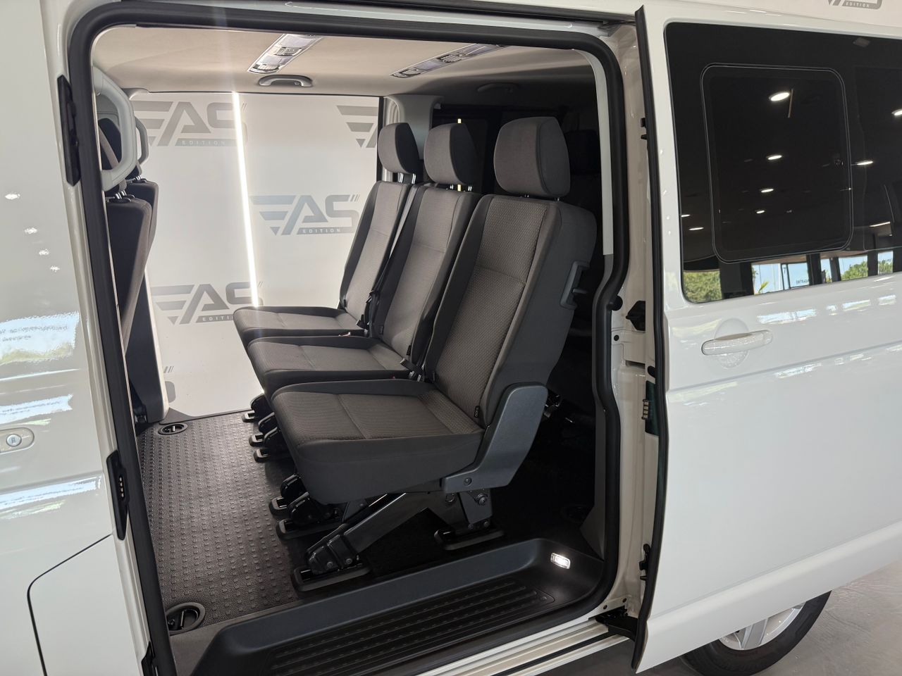 Imagen 101 del Volkswagen Caravelle en Auto Select Edition, Figueres