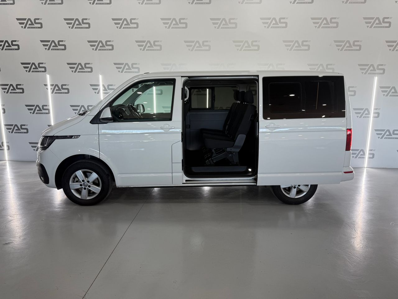 Imagen 7 del Volkswagen Caravelle en Auto Select Edition, Figueres
