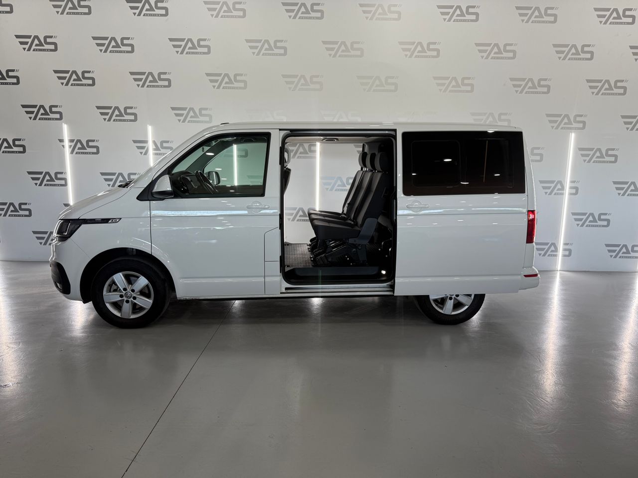 Imagen 8 del Volkswagen Caravelle en Auto Select Edition, Figueres