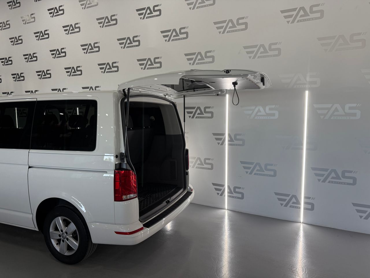 Imagen 84 del Volkswagen Caravelle en Auto Select Edition, Figueres