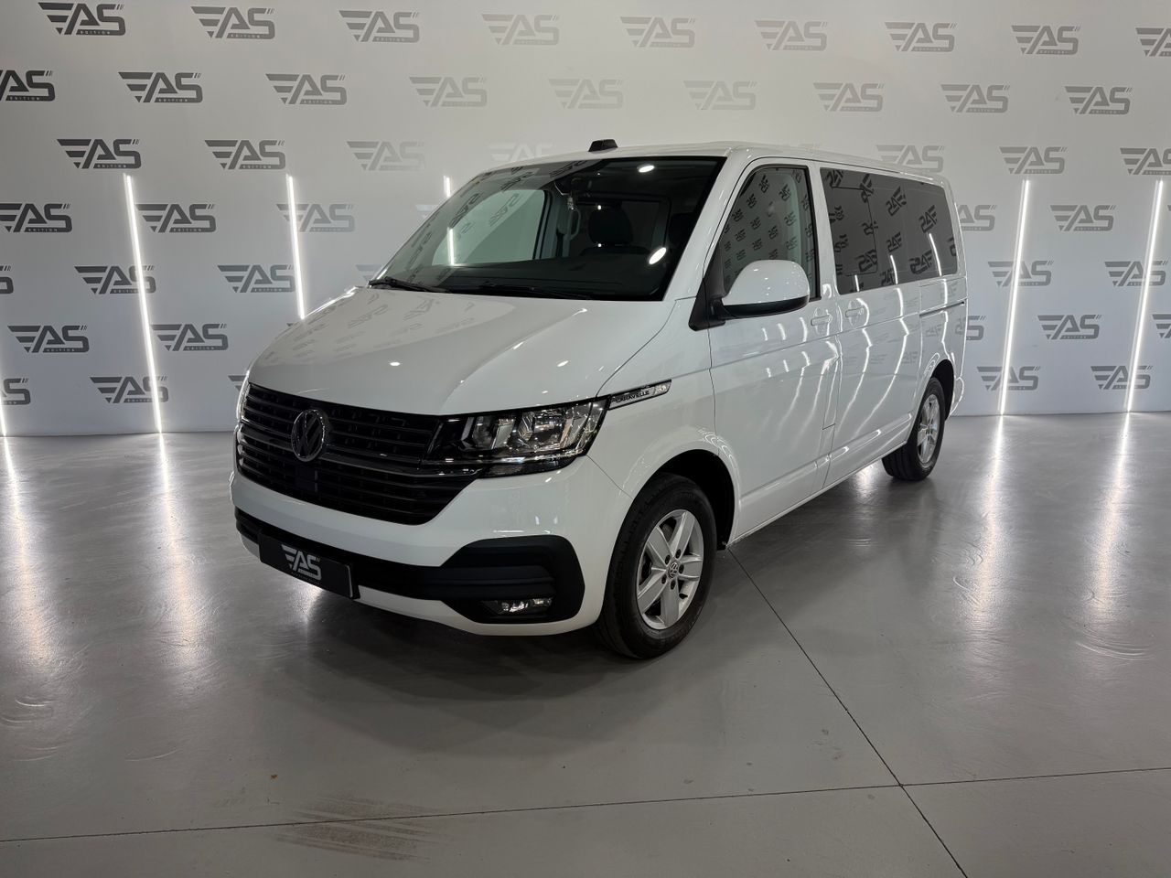 Imagen 1 del Volkswagen Caravelle en Auto Select Edition, Figueres