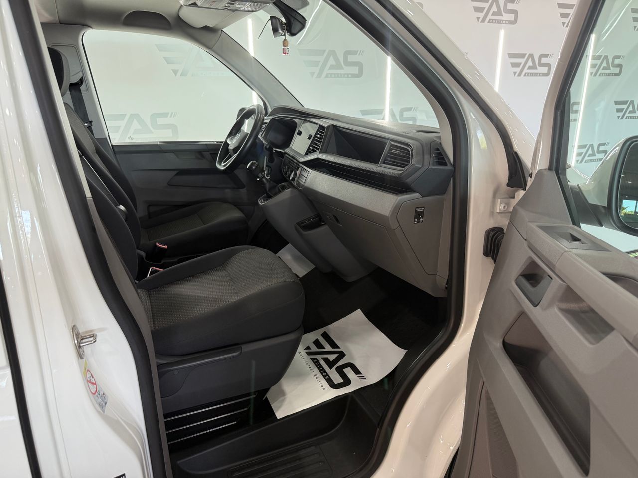 Imagen 186 del Volkswagen Caravelle en Auto Select Edition, Figueres