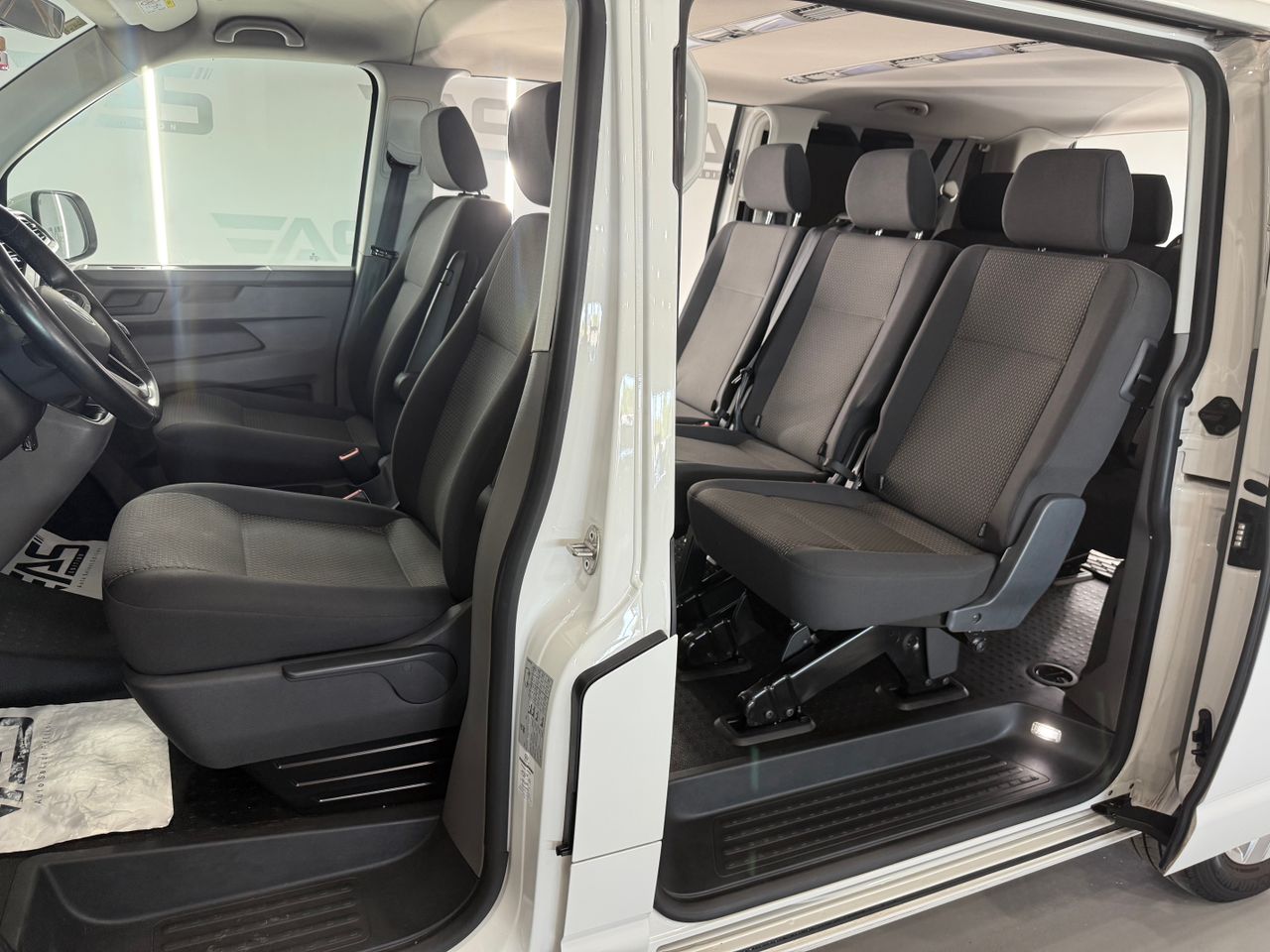 Imagen 138 del Volkswagen Caravelle en Auto Select Edition, Figueres