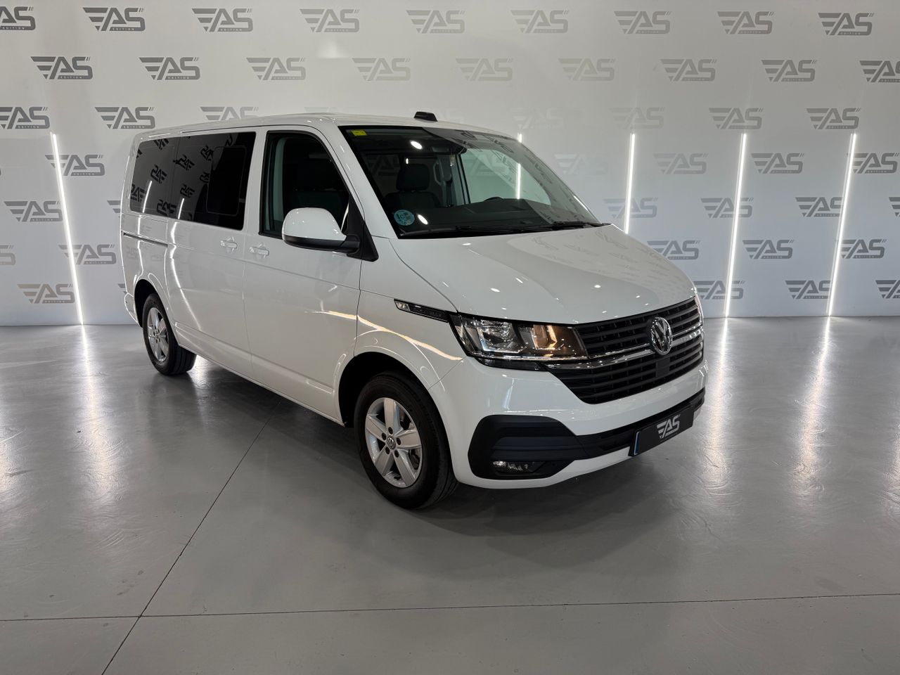 Imagen 3 del Volkswagen Caravelle en Auto Select Edition, Figueres