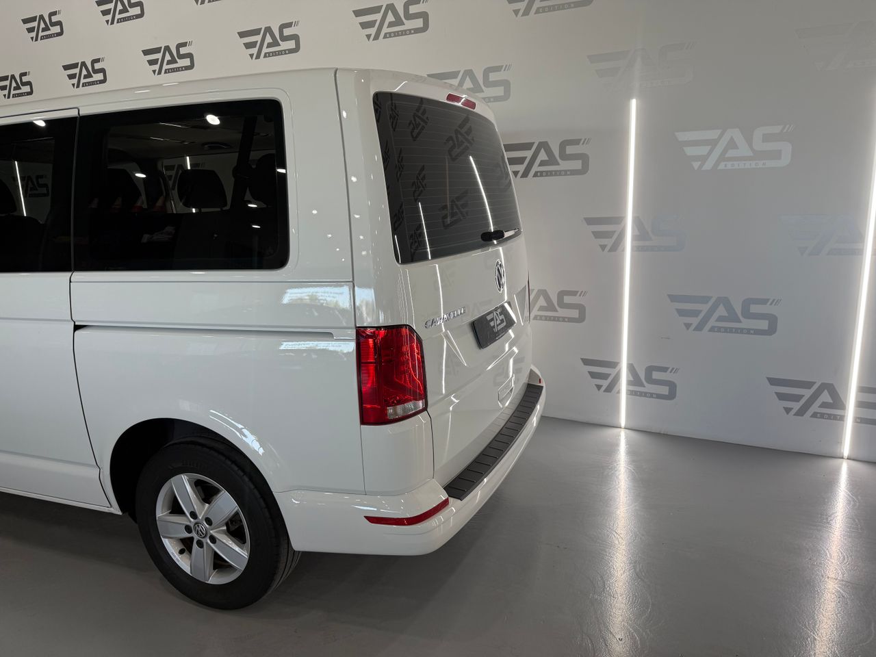 Imagen 24 del Volkswagen Caravelle en Auto Select Edition, Figueres