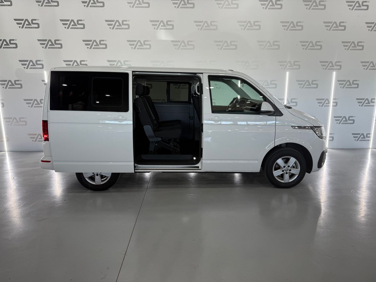 Imagen 11 del Volkswagen Caravelle en Auto Select Edition, Figueres