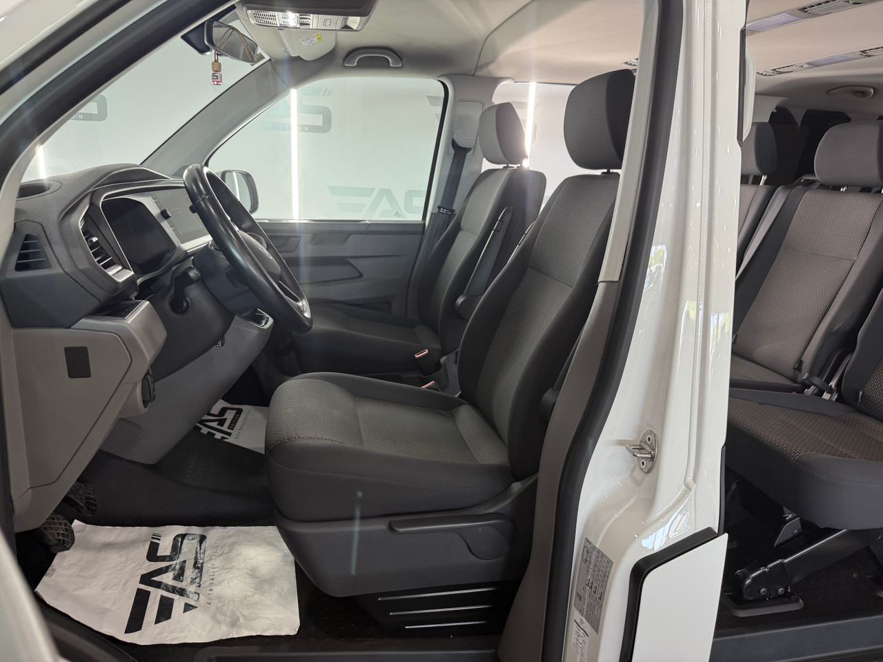 Imagen 142 del Volkswagen Caravelle en Auto Select Edition, Figueres