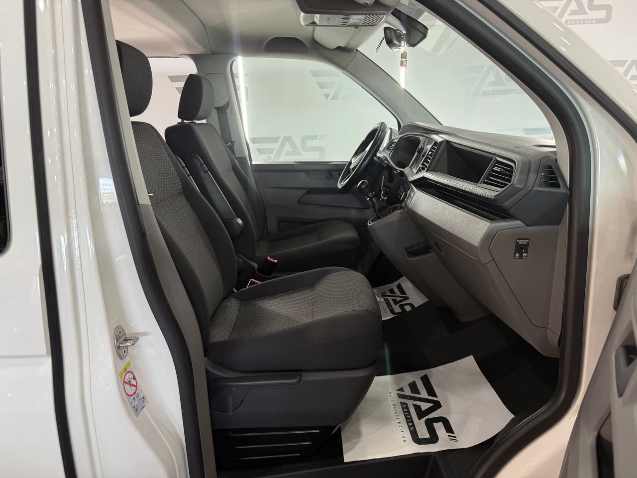 Imagen 187 del Volkswagen Caravelle en Auto Select Edition, Figueres
